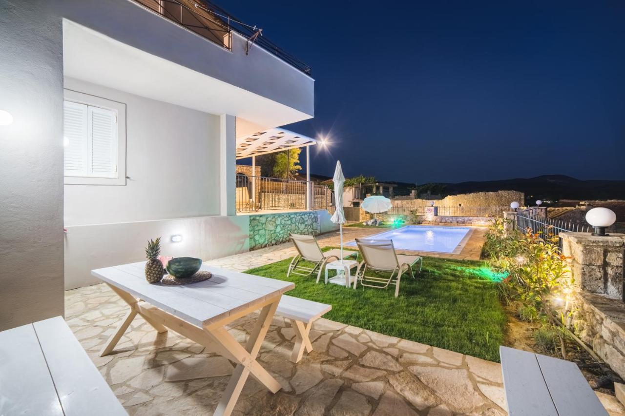 Villa Provenza Anafonítria Eksteriør billede