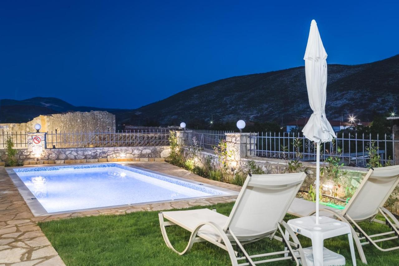 Villa Provenza Anafonítria Eksteriør billede