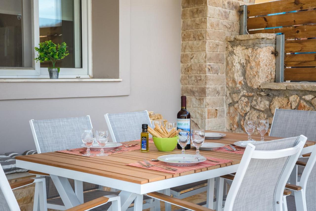 Villa Provenza Anafonítria Eksteriør billede